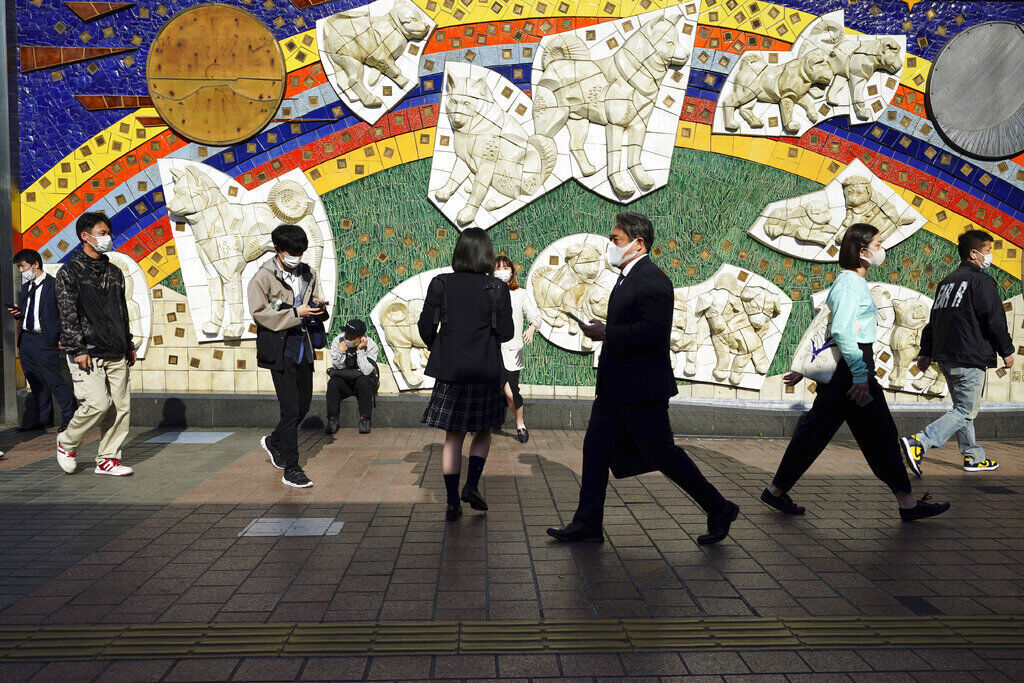 APTOPIX Virus Outbreak Japan Daily Life